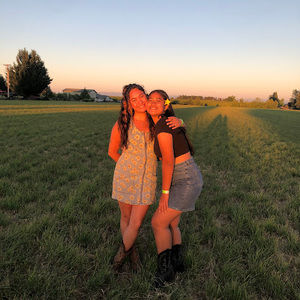 Meet your Posher, Naia